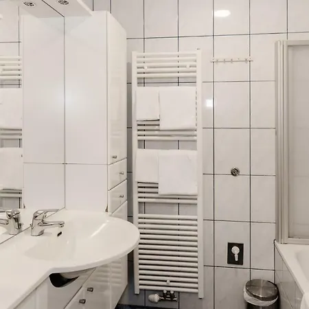 - Ihr Erstklassiges Zuhause Fernab Von Zuhause Apartamento