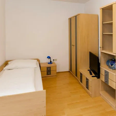 Апартаменты - Ihr Erstklassiges Zuhause Fernab Von Zuhause Грац